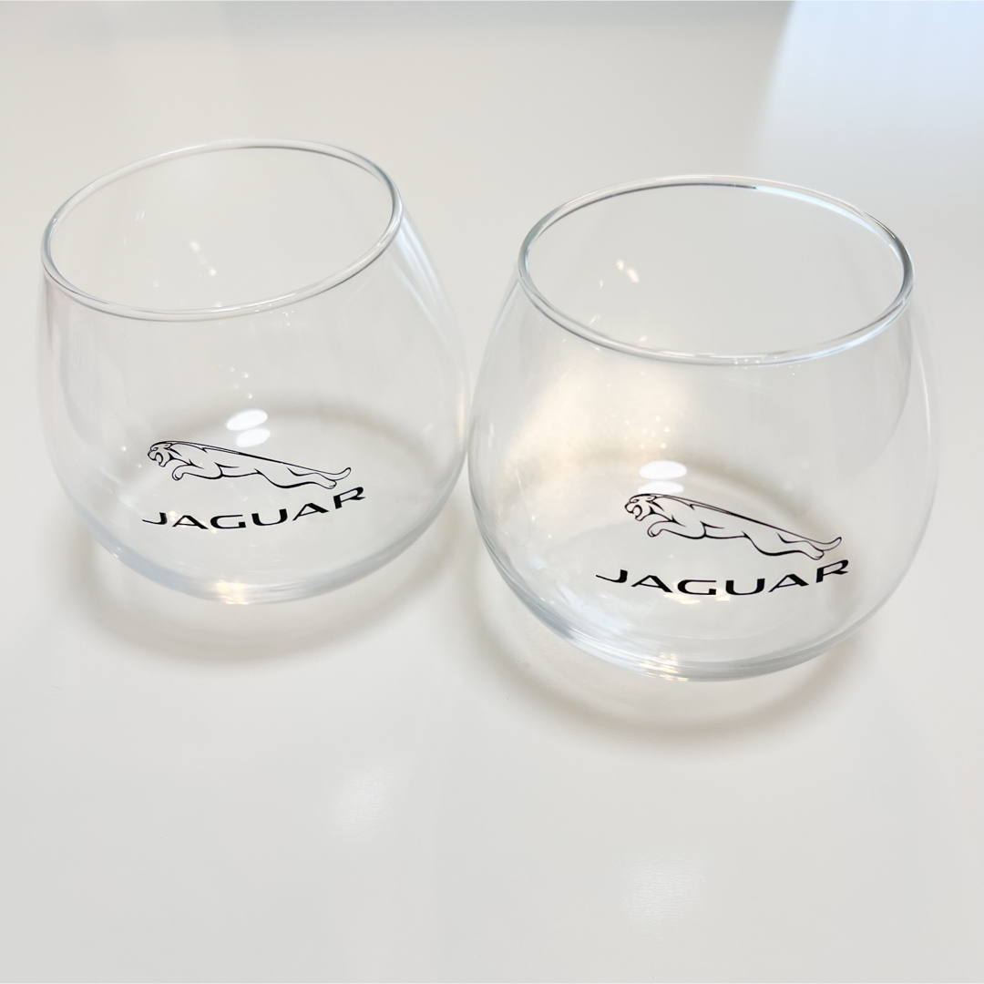 Jaguar(ジャガー)の【新品】ジャガー jaguar ノベルティー小皿2枚 +ペアグラスセット エンタメ/ホビーのコレクション(ノベルティグッズ)の商品写真