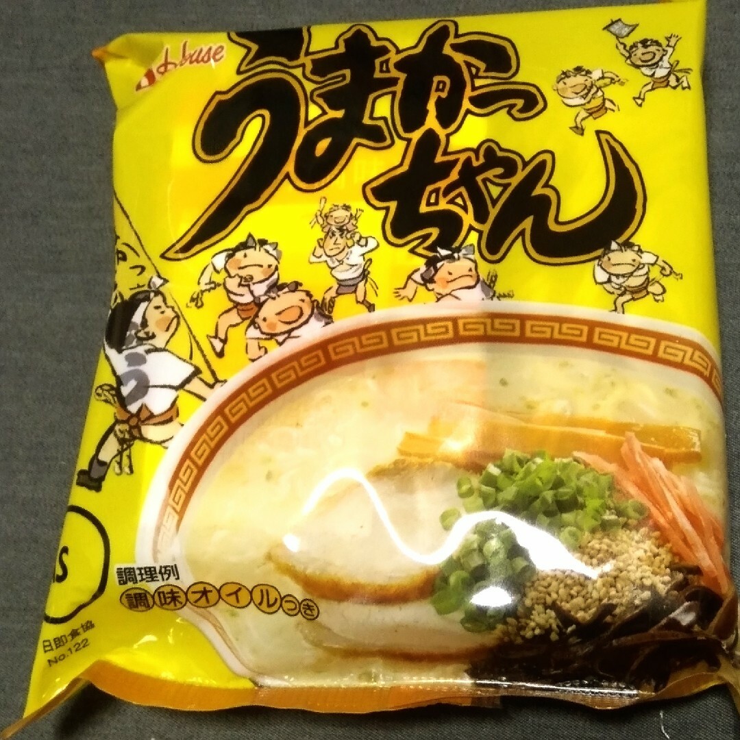 ハウス食品(ハウスショクヒン)のハウス食品：うまかっちゃん  4袋入り 食品/飲料/酒の加工食品(インスタント食品)の商品写真