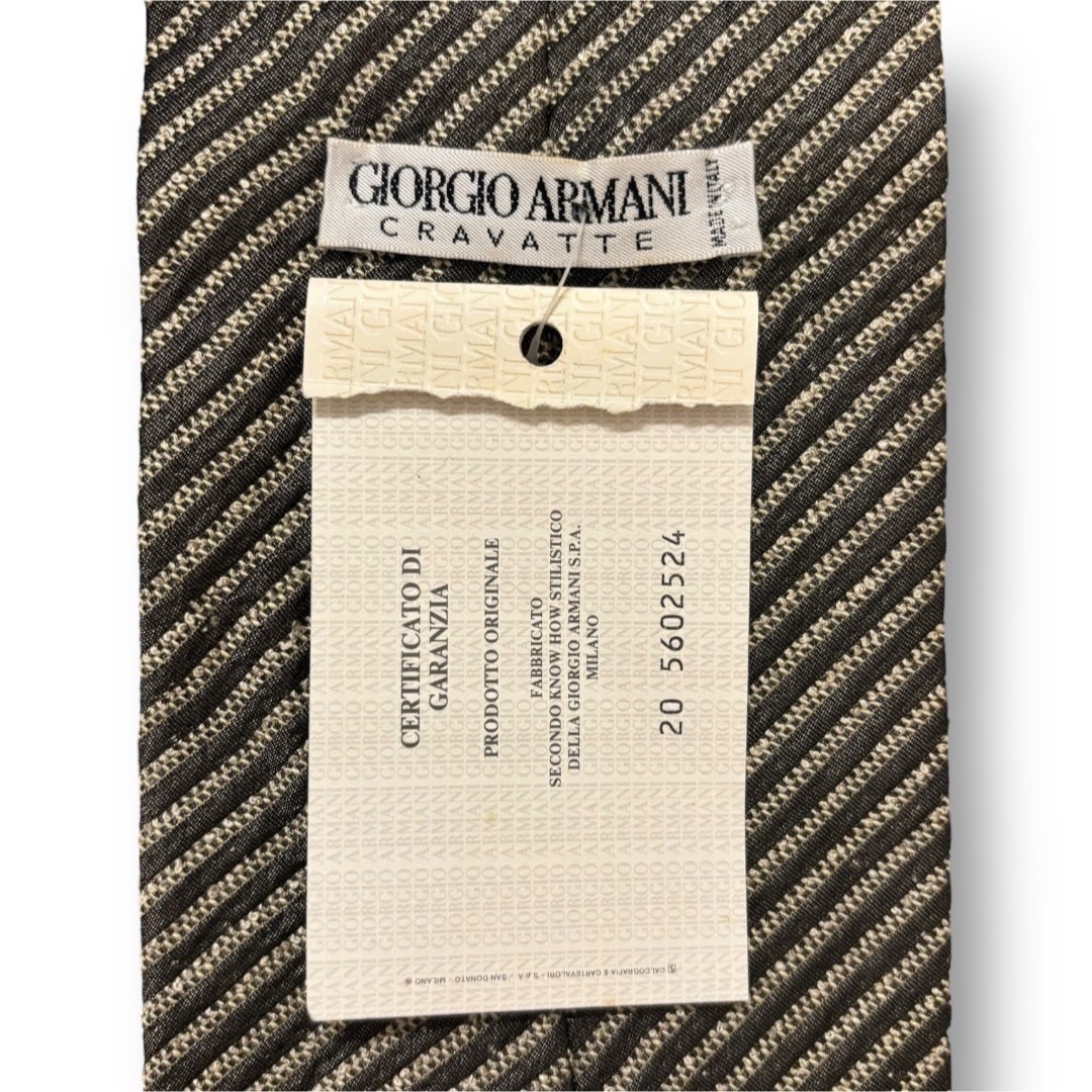 Giorgio Armani(ジョルジオアルマーニ)の【新品タグ付き】GIORGIO ARMANI レジメンタル イタリア製高級シルク メンズのファッション小物(ネクタイ)の商品写真