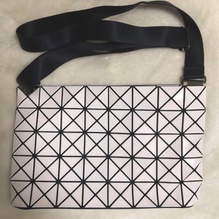 BaoBaoIsseyMiyake - BAO BAO ISSEY MIYAKE  ショルダーバッグ