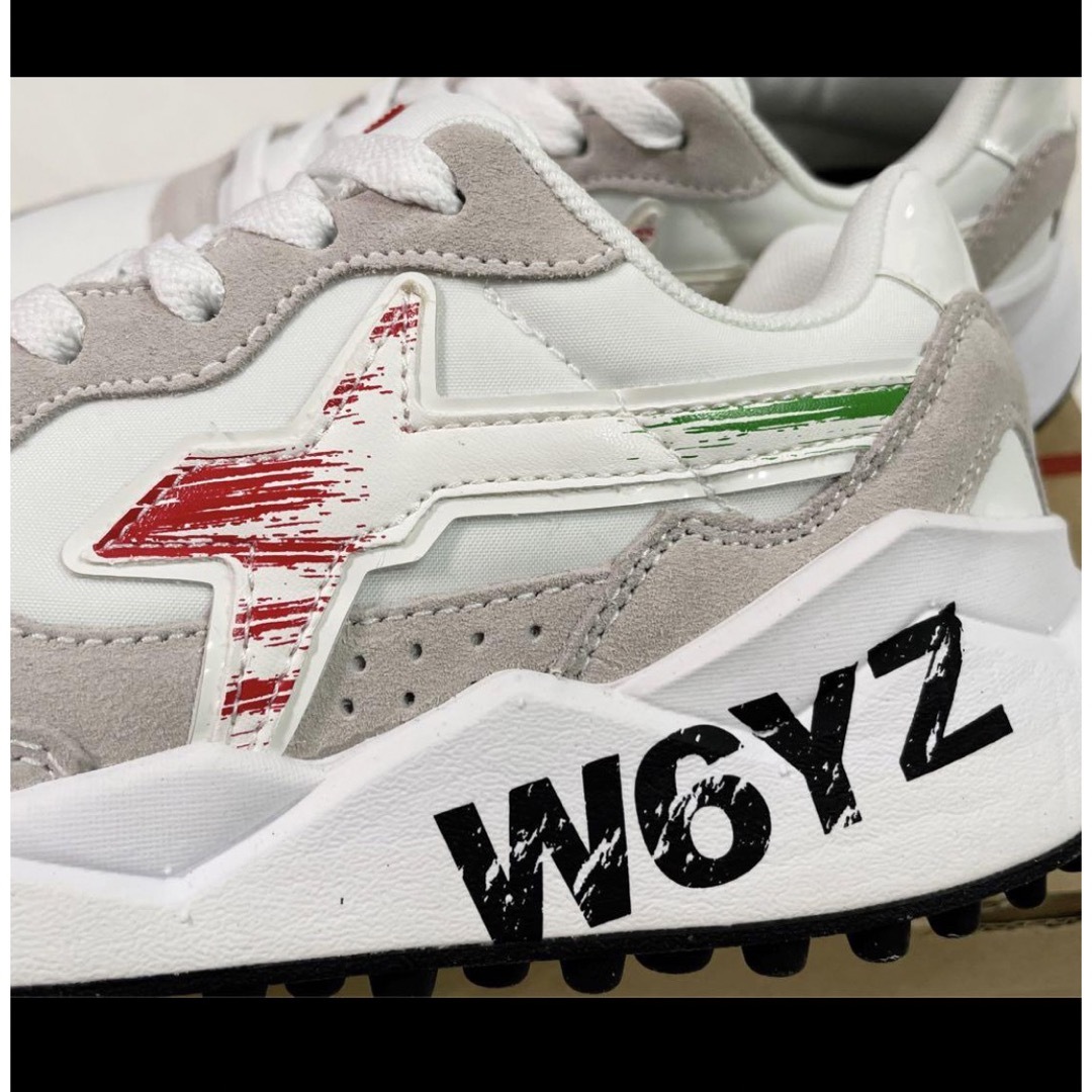 whiz(ウィズ)のSALE‼️【新品】W6YZ(ウィズ)  ホワイト  39 メンズの靴/シューズ(スニーカー)の商品写真