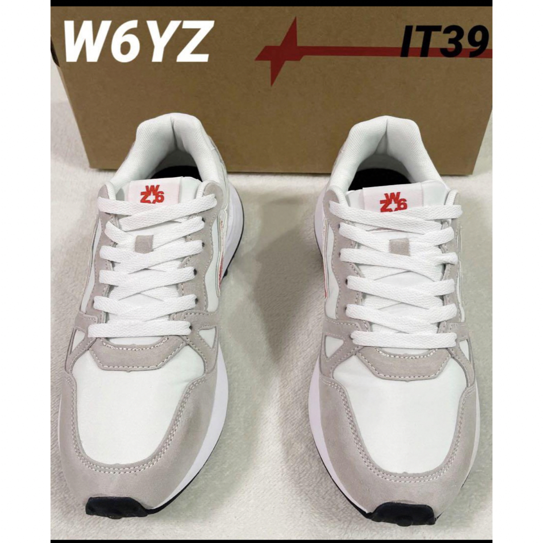 whiz(ウィズ)のSALE‼️【新品】W6YZ(ウィズ)  ホワイト  39 メンズの靴/シューズ(スニーカー)の商品写真