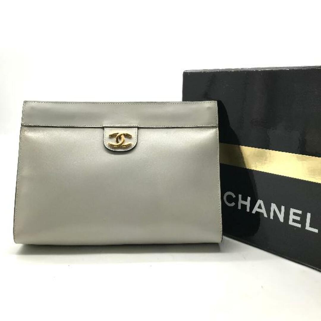 CHANEL(シャネル)の良品 CHANEL シャネル ココマーク ラムスキン ミニ クラッチ バッグ ホワイト a2509 レディースのバッグ(クラッチバッグ)の商品写真