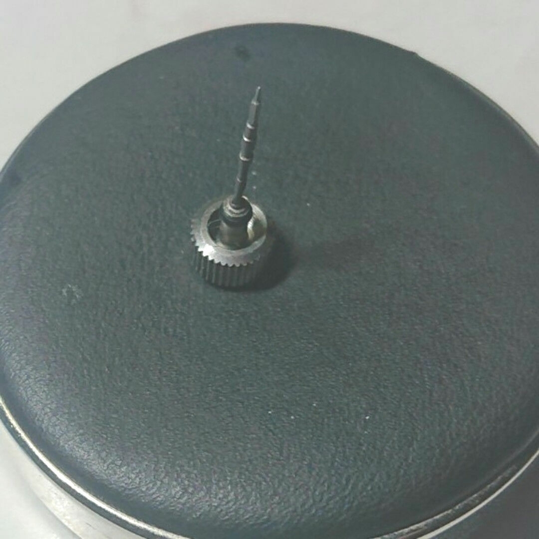 SEIKO(セイコー)のセイコーskx純正リューズ&巻き芯 メンズの時計(その他)の商品写真