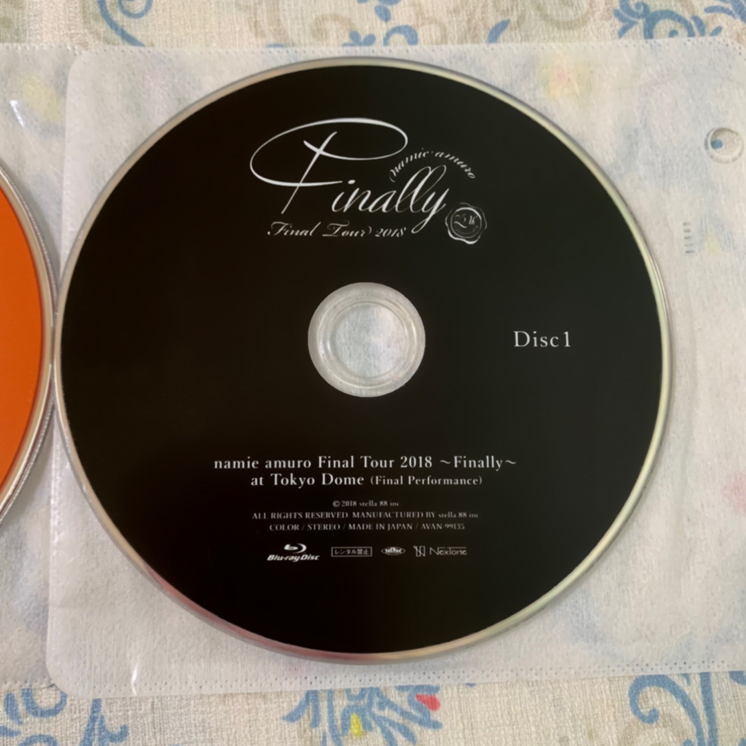 【ブルーレイ2枚】安室奈美恵　finally  Blu-ray エンタメ/ホビーのDVD/ブルーレイ(ミュージック)の商品写真