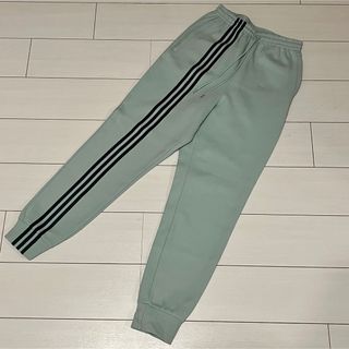 アディダス(adidas)の【IVY PARK】トラックパンツ✨入手困難のレア商品✨(その他)