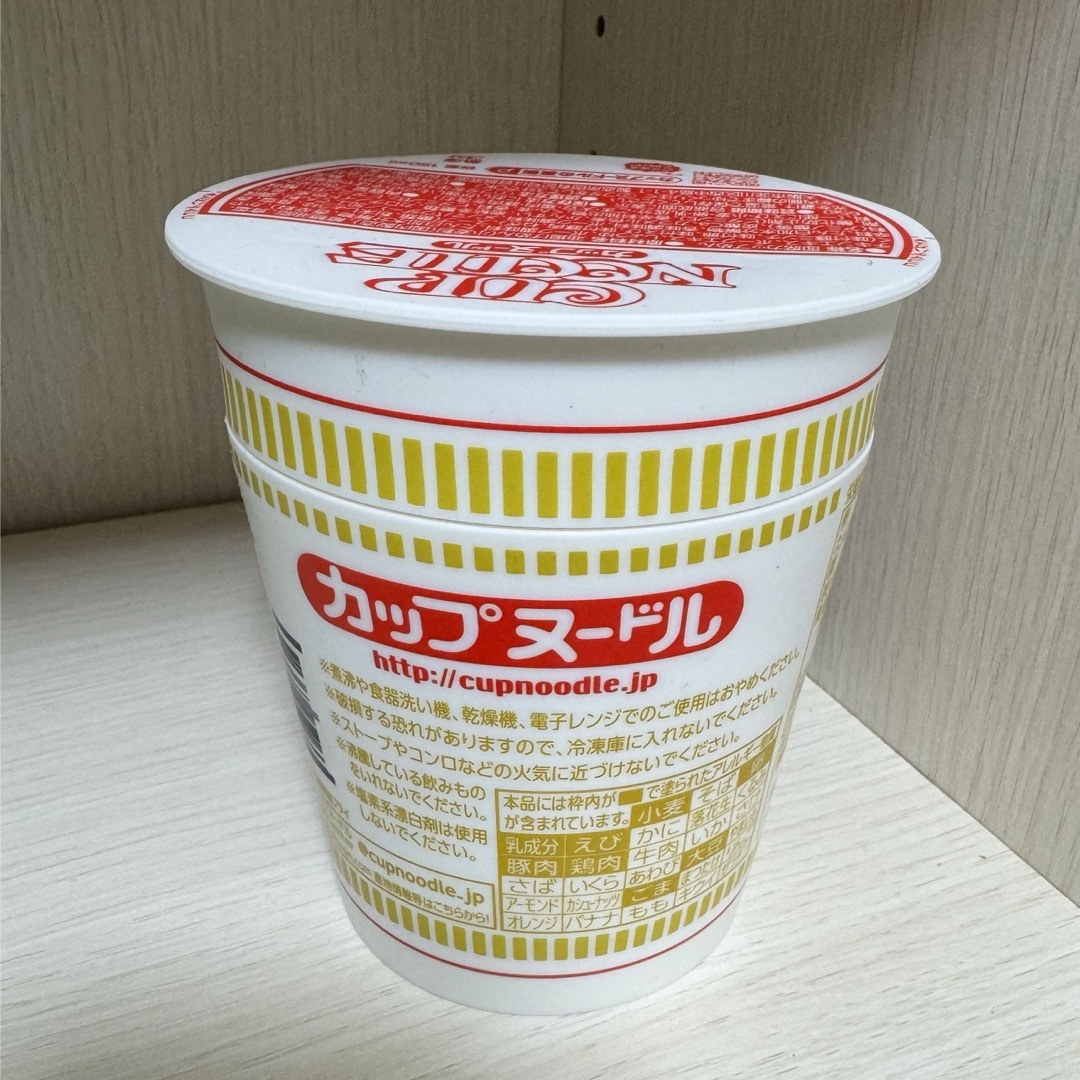 日清食品(ニッシンショクヒン)の【非売品】カップヌードル 水筒 魔法瓶 インテリア/住まい/日用品のキッチン/食器(タンブラー)の商品写真