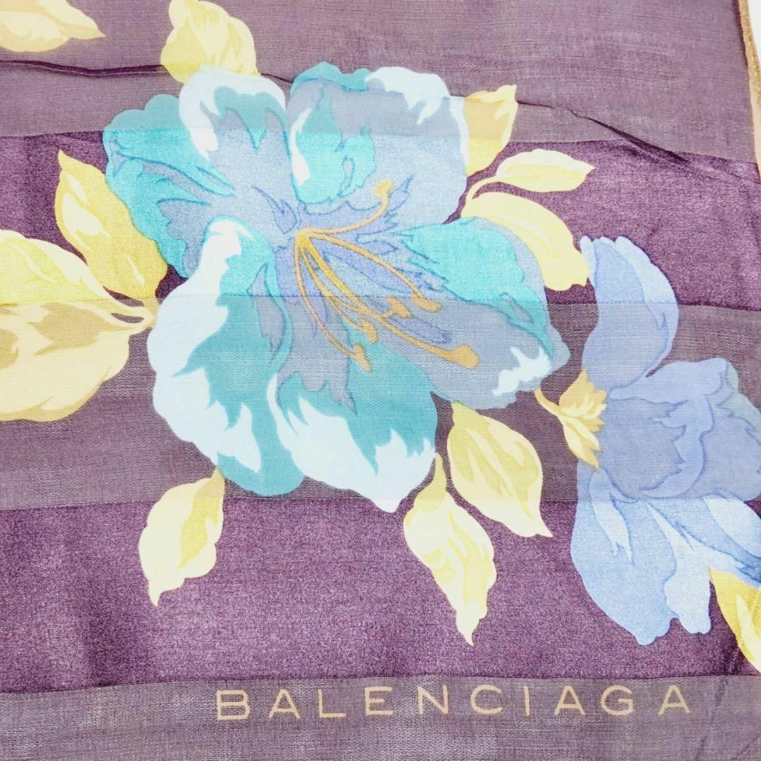 Balenciaga(バレンシアガ)の美品 ★BALENCIAGA★ スカーフ 大判 花柄 シルク ネイビー レディースのファッション小物(バンダナ/スカーフ)の商品写真