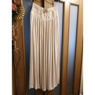 ザラ(ZARA)の値下げ⭐︎ ベージュ　シャーリング　ロング　モロッコ(ロングスカート)