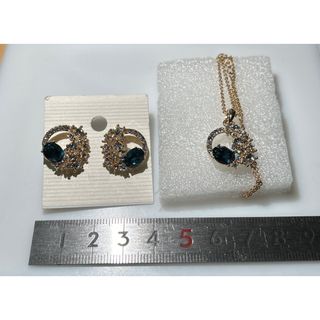 クリスタルピアス＆ネックレス(ピアス)