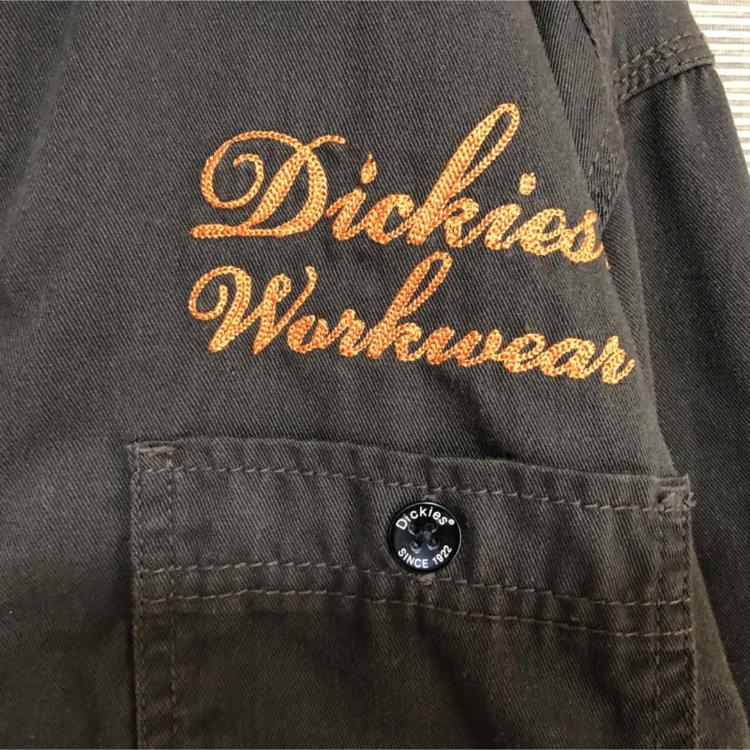 Dickies(ディッキーズ)の【ディッキーズ】ワークシャツ　アウター　ブルゾン　こげ茶　刺繍　ワンポイント２３ メンズのジャケット/アウター(その他)の商品写真