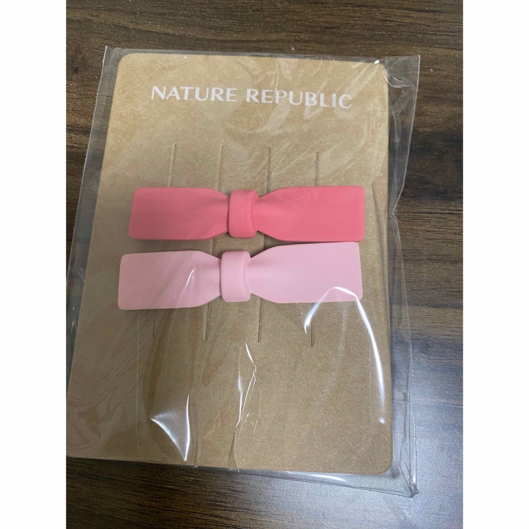 NATURE REPUBLIC(ネイチャーリパブリック)の前髪クリップ 前髪ピン　NATURE REPUBLIC ネイチャーリパブリック コスメ/美容のスキンケア/基礎化粧品(美容液)の商品写真