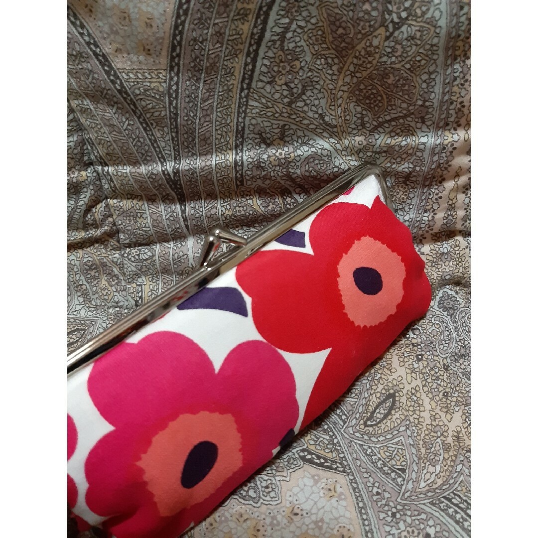 marimekko(マリメッコ)のマリメッコ marimekko ウニッコ/がま口ポーチ レディースのファッション小物(ポーチ)の商品写真