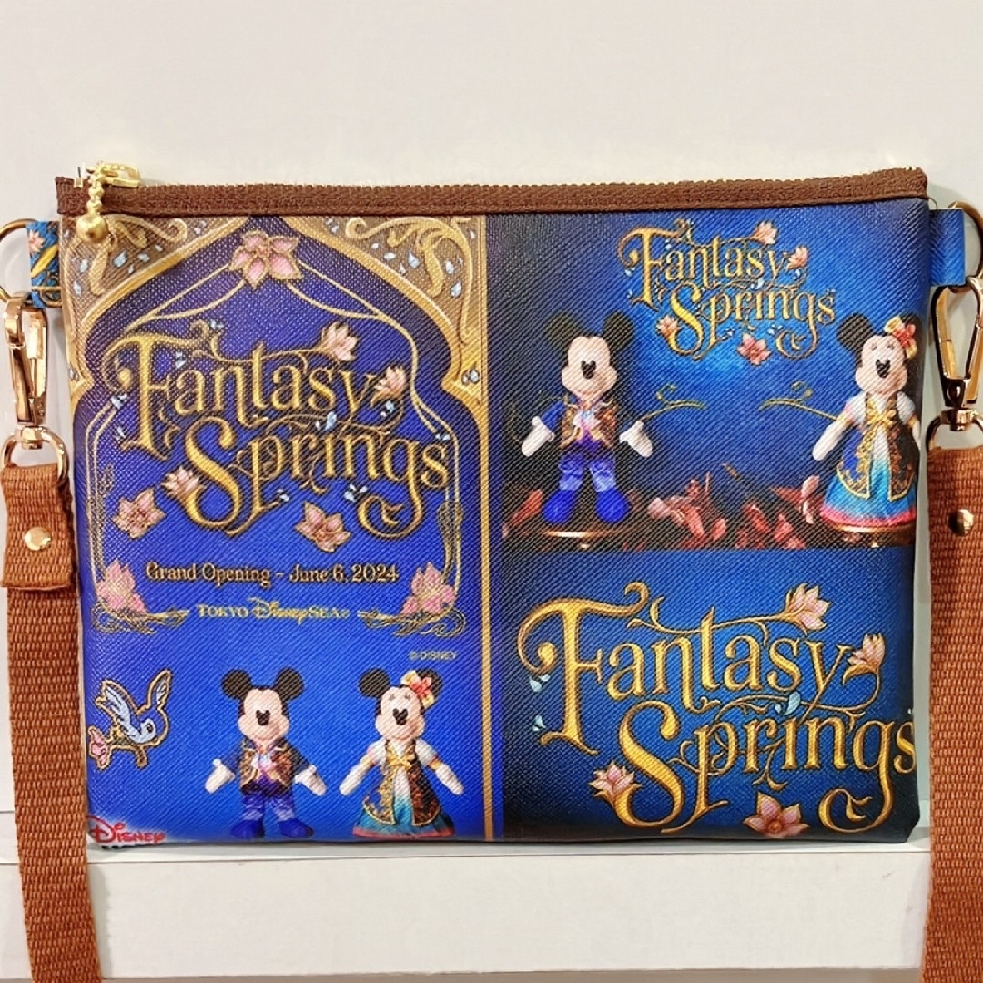 Disney(ディズニー)の最新！ファンタジースプリング　ショルダーバッグ　ディズニーシー レディースのバッグ(ショルダーバッグ)の商品写真