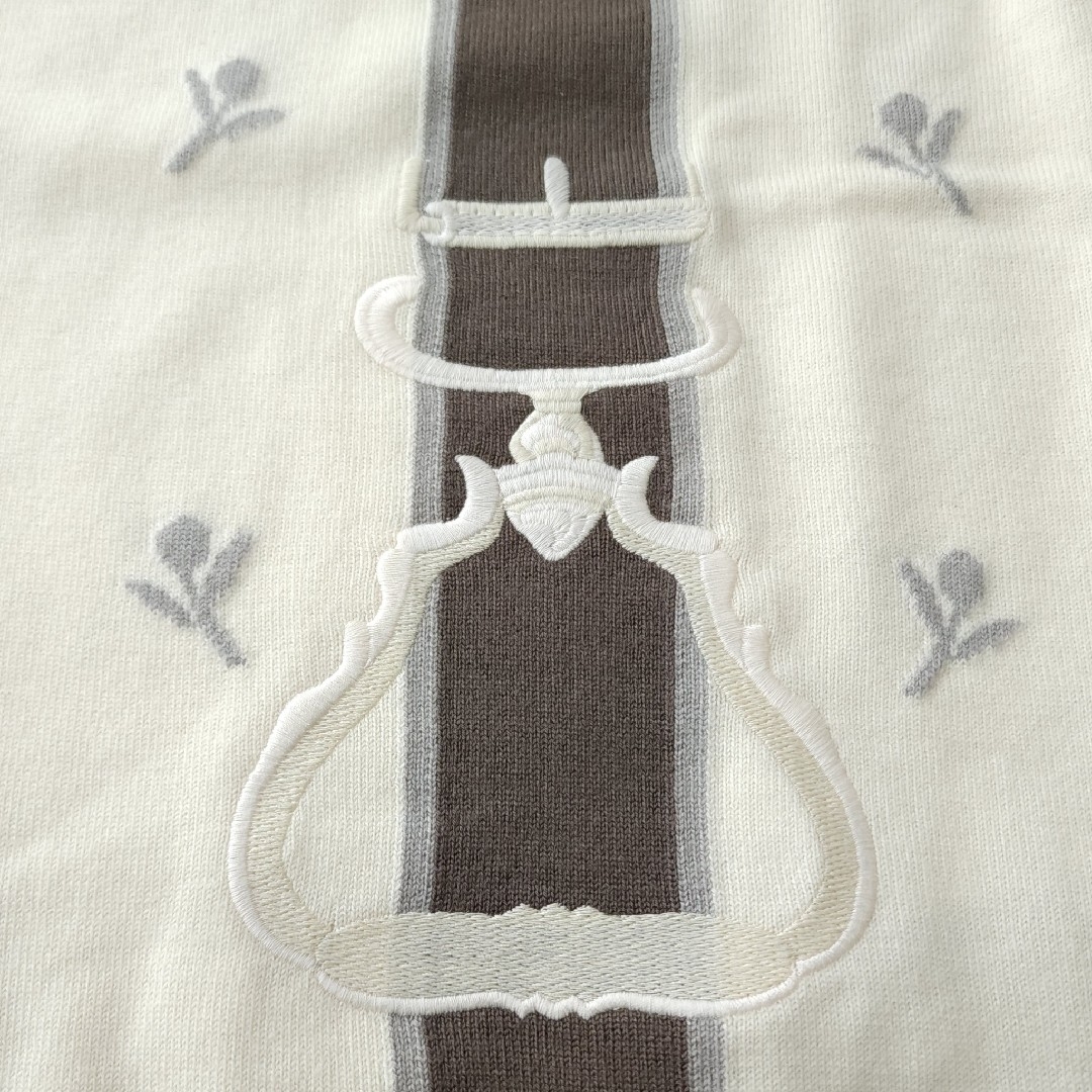 未使用【エルメス】2024年SS ショートスリーブ ニット 《鐙》 刺繍入り 未使用【エルメス】2024年SS ショートスリーブ ニット 《鐙》 刺繍入り