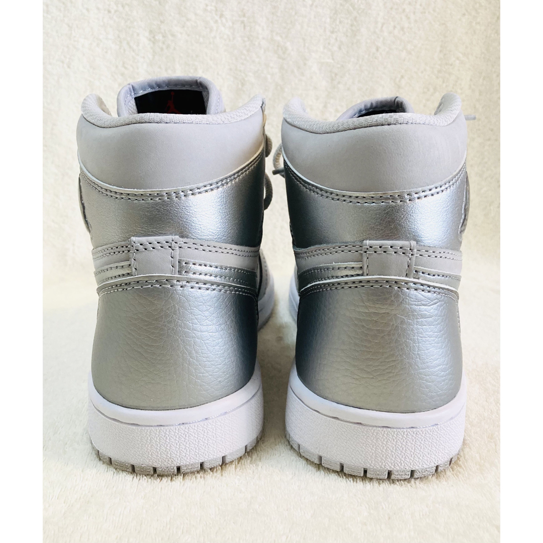 NIKE(ナイキ)の★数量限定★Nike Air Jordan 1 Retro High OG メンズの靴/シューズ(スニーカー)の商品写真