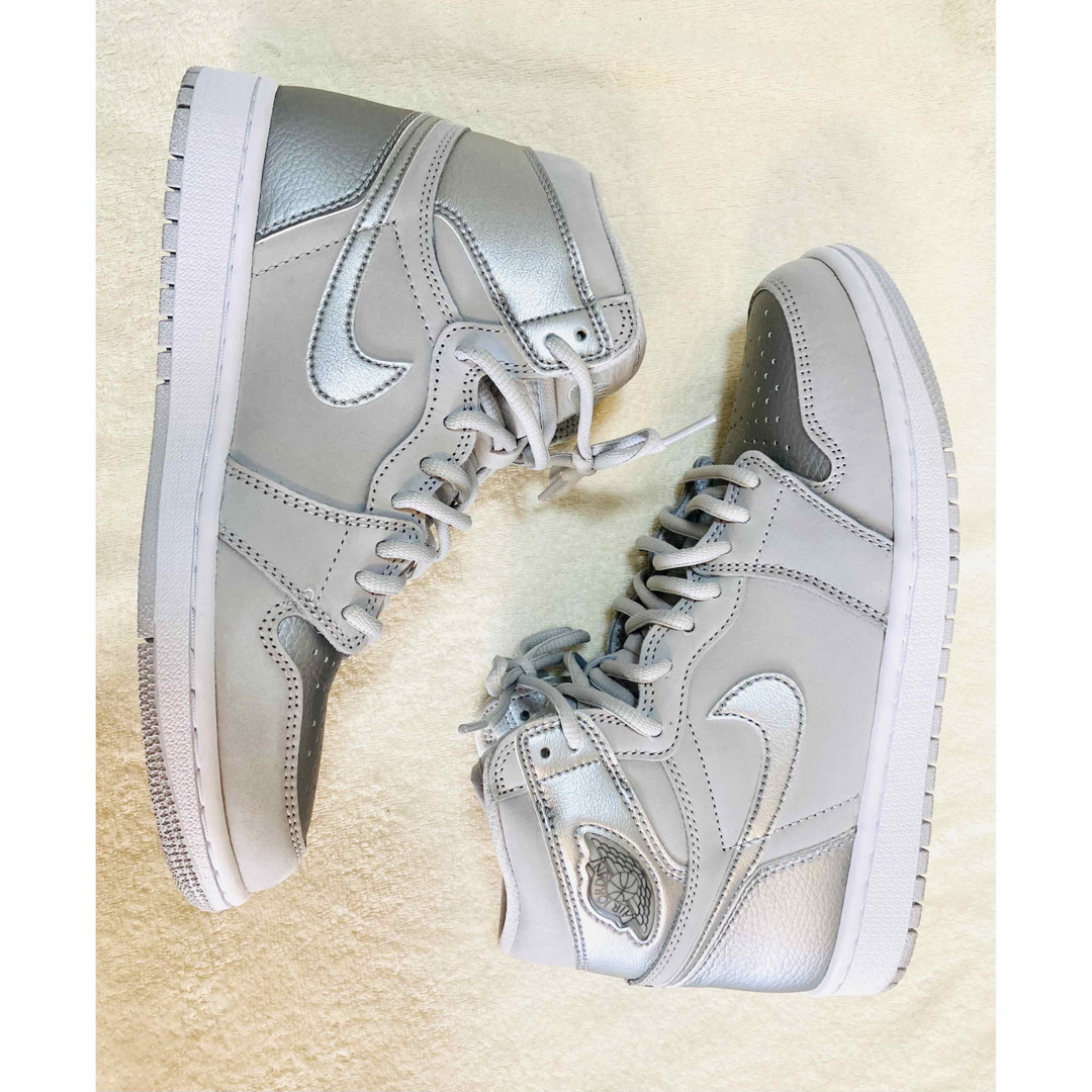 NIKE(ナイキ)の★数量限定★Nike Air Jordan 1 Retro High OG メンズの靴/シューズ(スニーカー)の商品写真