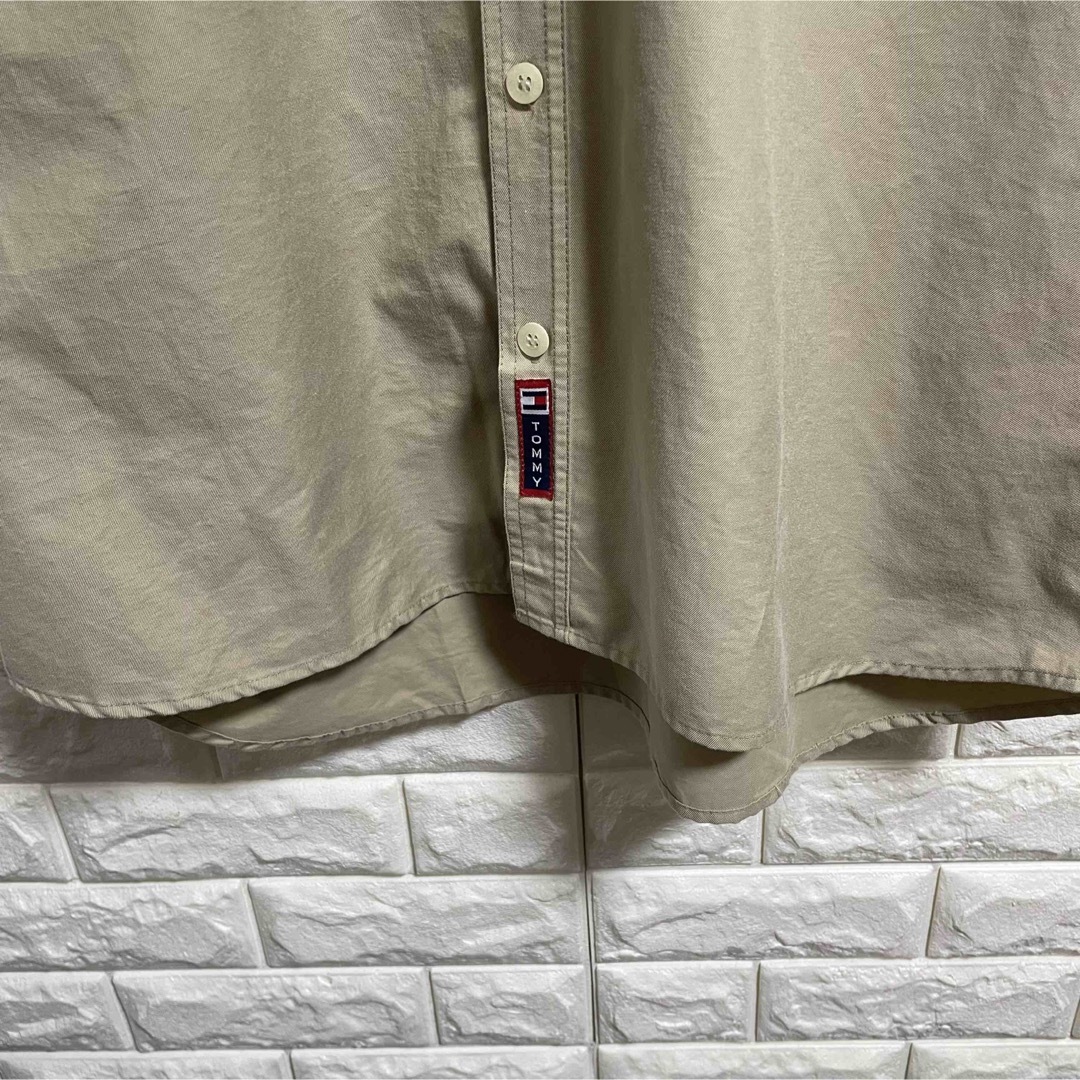 TOMMY HILFIGER(トミーヒルフィガー)の90s トミーヒルフィルガー　半袖シャツ　刺繍ロゴ　メンズLサイズ メンズのトップス(シャツ)の商品写真