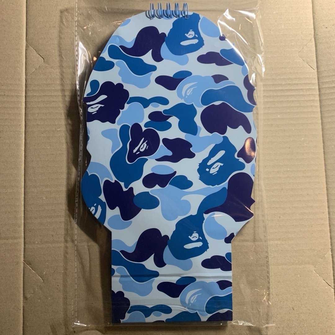 A BATHING APE(アベイシングエイプ)の新品未開封A BATHING APE 2024 卓上カレンダー インテリア/住まい/日用品の文房具(カレンダー/スケジュール)の商品写真