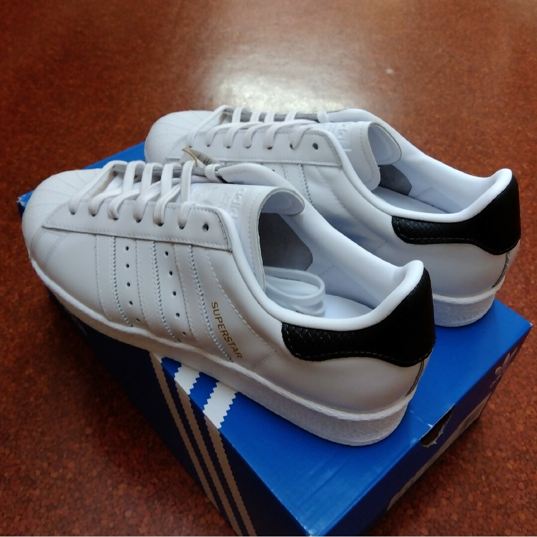 adidas(アディダス)の[新品] 27cm アディダス adidas スーパースター 82 BYM メンズの靴/シューズ(スニーカー)の商品写真