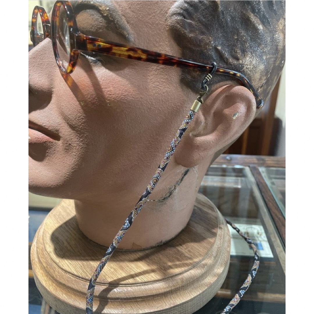 globespecs グラスタイ　眼鏡ホルダー レディースのファッション小物(サングラス/メガネ)の商品写真