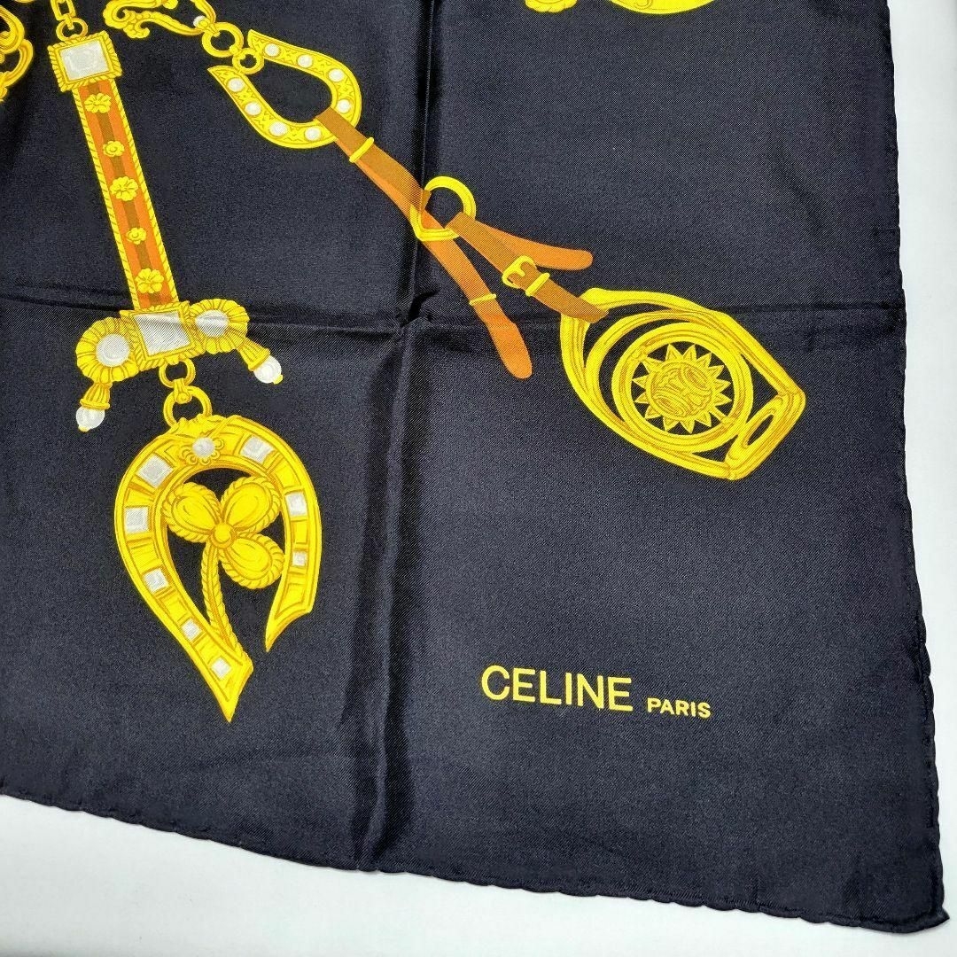 celine(セリーヌ)のCELINE スカーフ 85×83 ブラック 黒 マカダム 馬具 スターボウル レディースのファッション小物(バンダナ/スカーフ)の商品写真