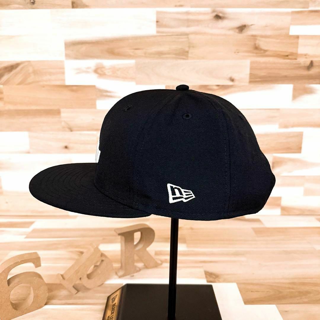 NEW ERA(ニューエラー)のレア【ニューエラ×リバーサル】限定コラボ rvddwロゴ キャップ格闘技 黒×白 メンズの帽子(キャップ)の商品写真