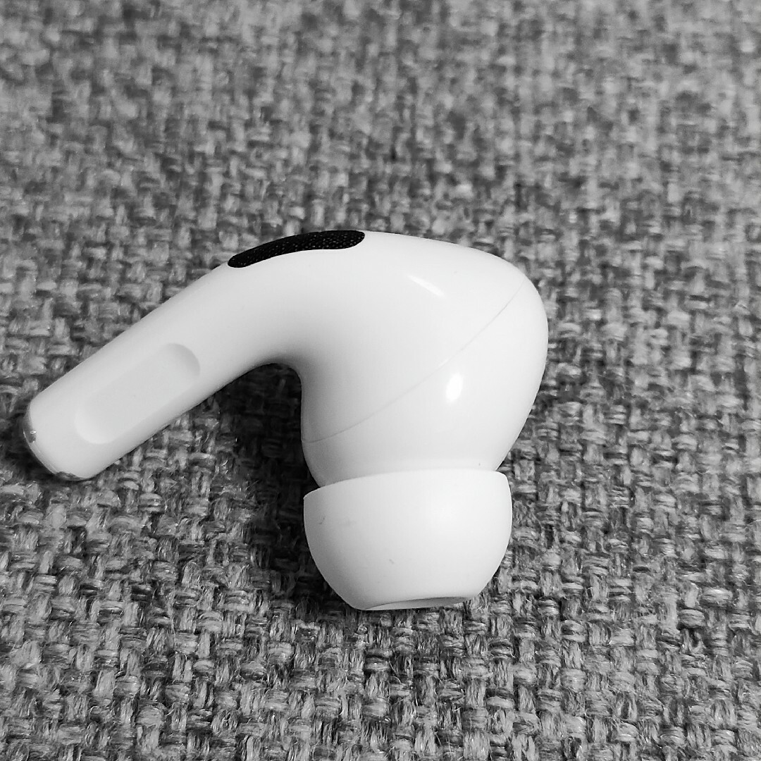 Apple(アップル)のApple AirPods Pro 片耳 R 片方 右耳 505 スマホ/家電/カメラのオーディオ機器(ヘッドフォン/イヤフォン)の商品写真