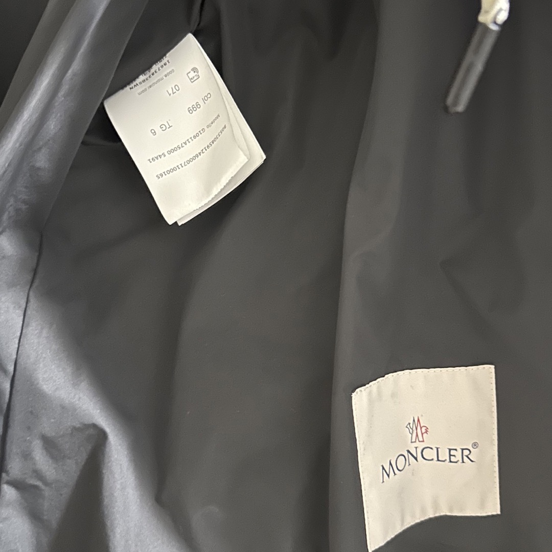 MONCLER(モンクレール)のMoncler ウィンドブレーカー メンズのジャケット/アウター(ナイロンジャケット)の商品写真