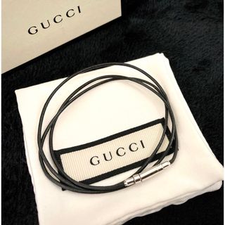 グッチ(Gucci)の正規品 GUCCI レザーチョーカー/革紐/ネックレス ブラック×シルバー(ネックレス)