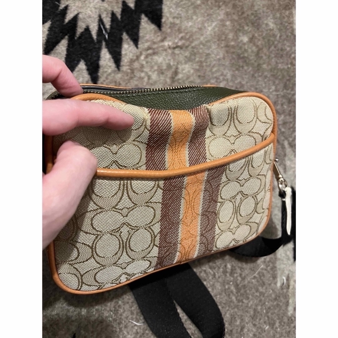 COACH(コーチ)のCOACH カメラバック 確実正規品 ショルダーバッグ オレンジ レディースのバッグ(ショルダーバッグ)の商品写真