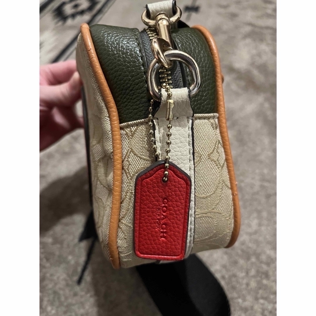 COACH(コーチ)のCOACH カメラバック 確実正規品 ショルダーバッグ オレンジ レディースのバッグ(ショルダーバッグ)の商品写真