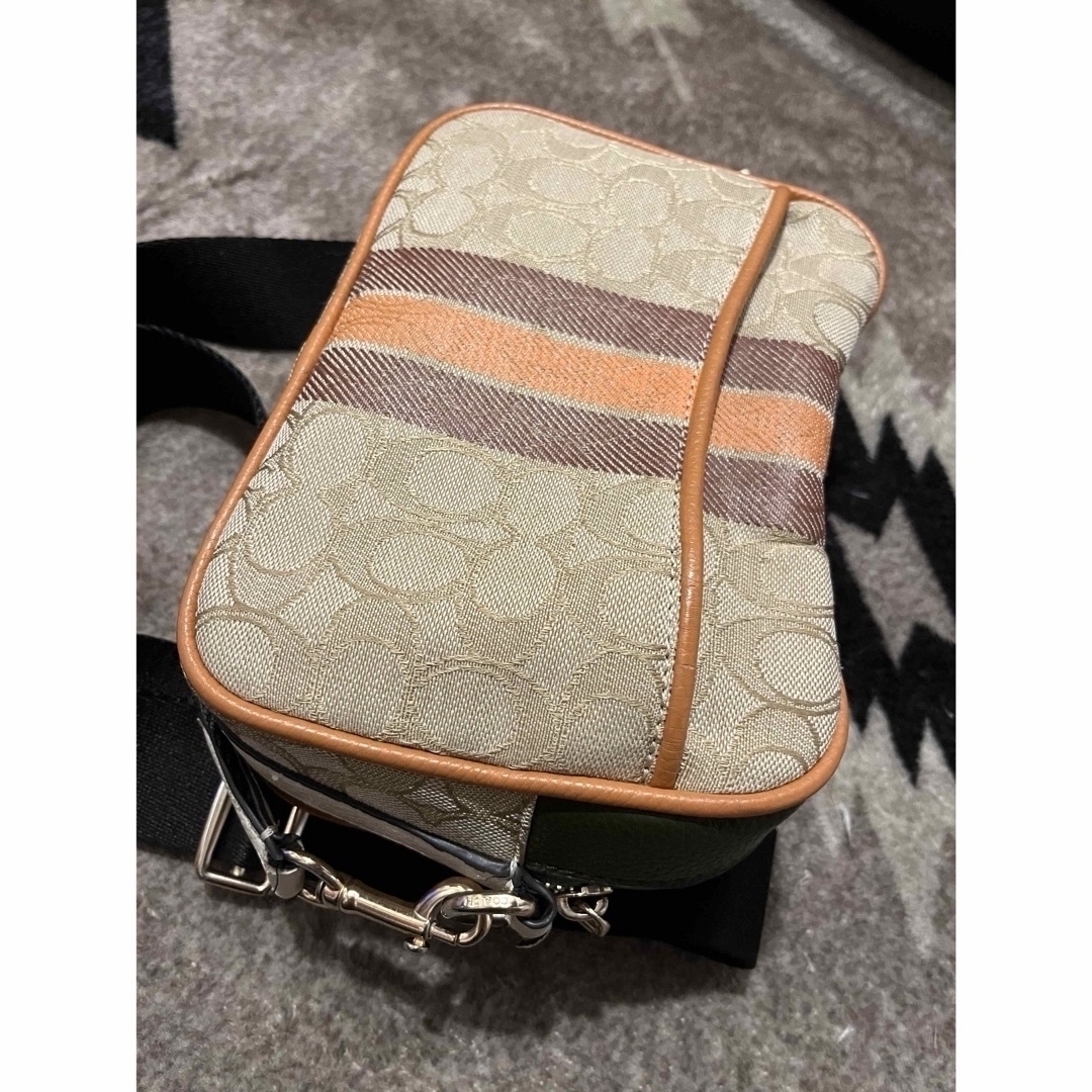 COACH(コーチ)のCOACH カメラバック 確実正規品 ショルダーバッグ オレンジ レディースのバッグ(ショルダーバッグ)の商品写真