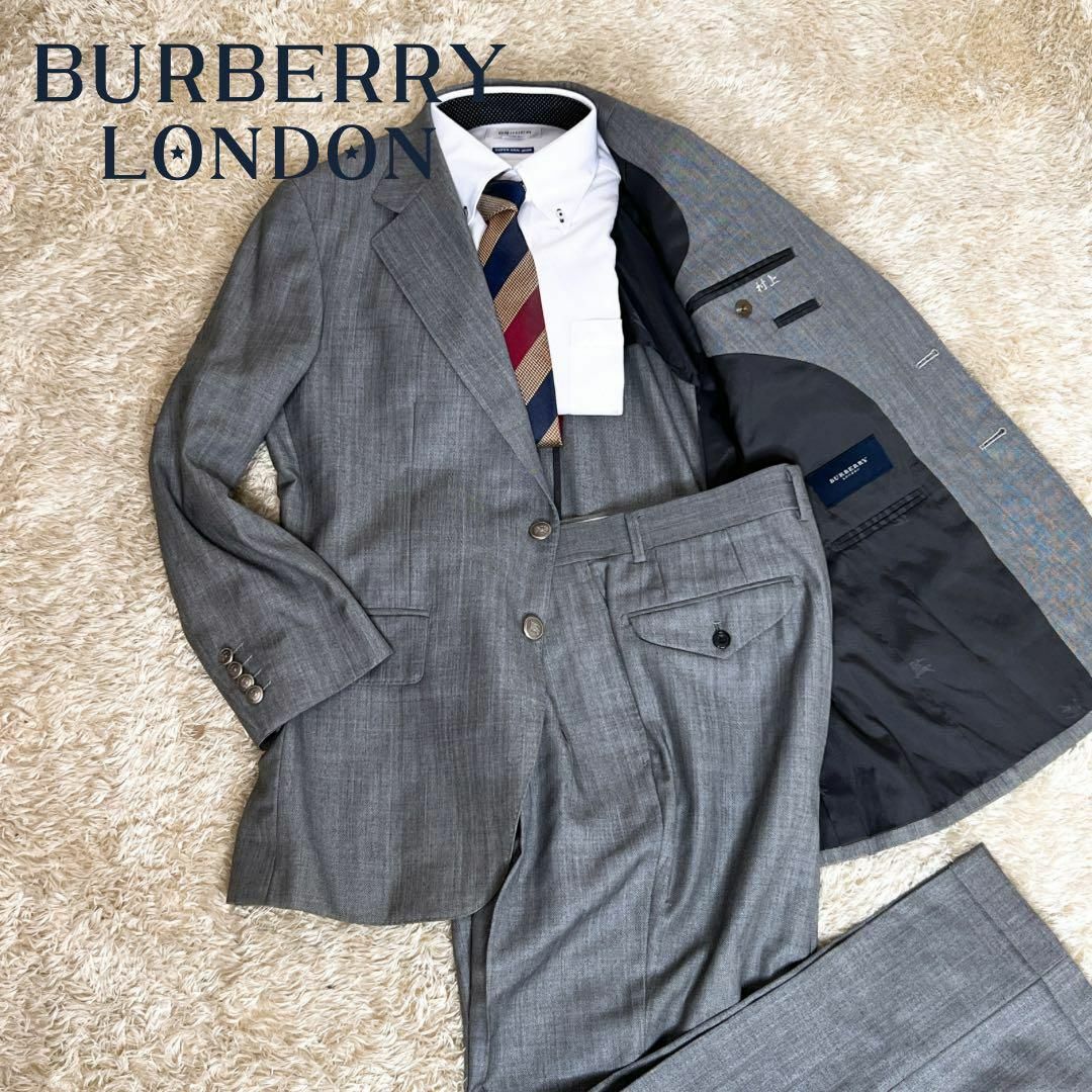 BURBERRY(バーバリー)のバーバリーロンドン　セットアップ　シルク混　グレー　シルバーボタン メンズのスーツ(セットアップ)の商品写真