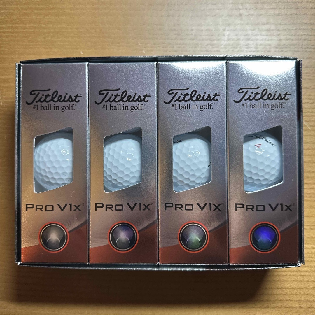 Titleist(タイトリスト)のTitleist ゴルフボール PRO V1X チケットのスポーツ(ゴルフ)の商品写真