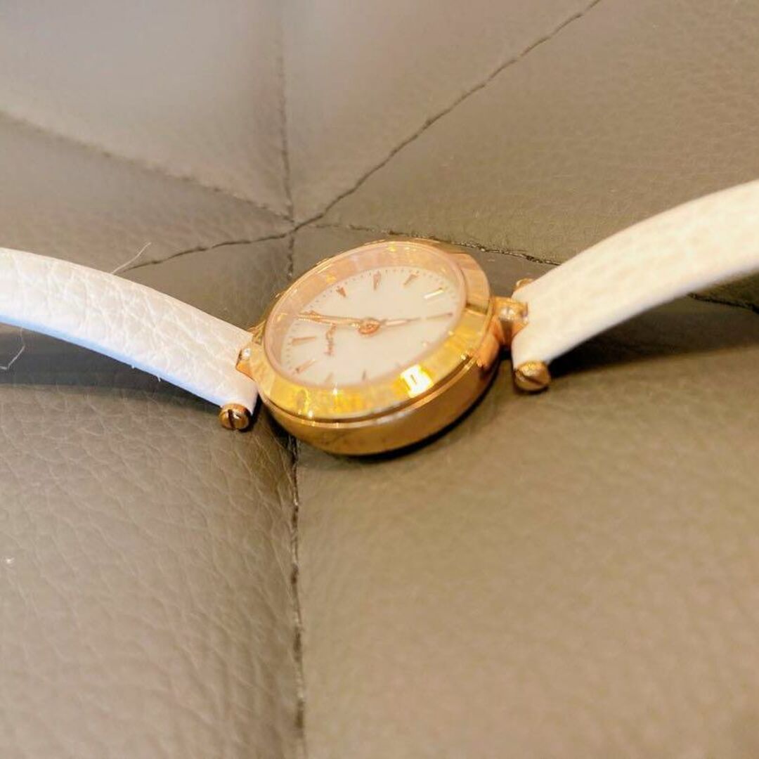 Angel Heart(エンジェルハート)のエンジェルハート イノセントタイム ソーラー パールダイヤル ホワイト 革ベルト レディースのファッション小物(腕時計)の商品写真