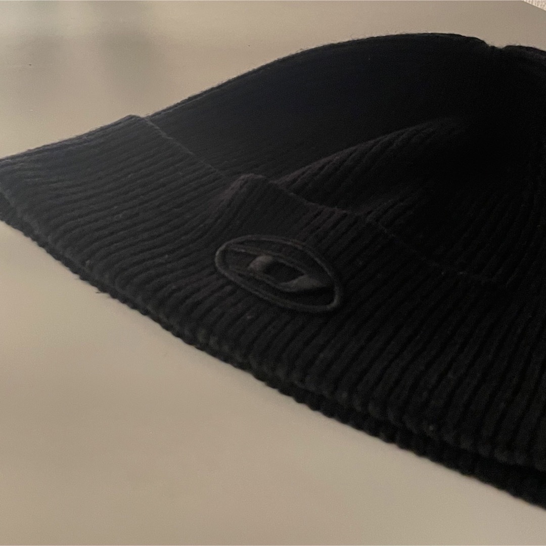 DIESEL(ディーゼル)の【DIESEL】ニット帽 ブラック オーバルD dロゴ メンズの帽子(ニット帽/ビーニー)の商品写真