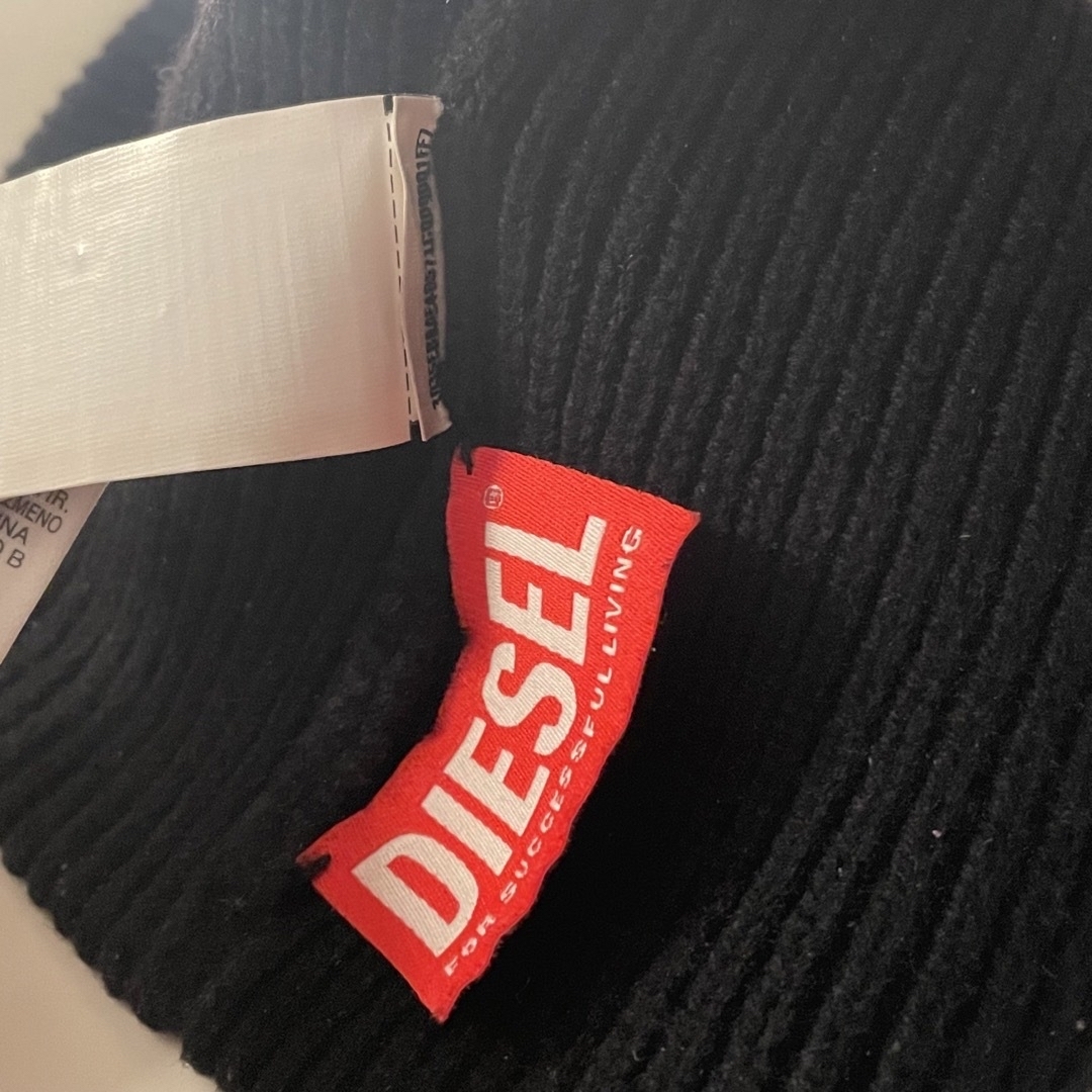 DIESEL(ディーゼル)の【DIESEL】ニット帽 ブラック オーバルD dロゴ メンズの帽子(ニット帽/ビーニー)の商品写真