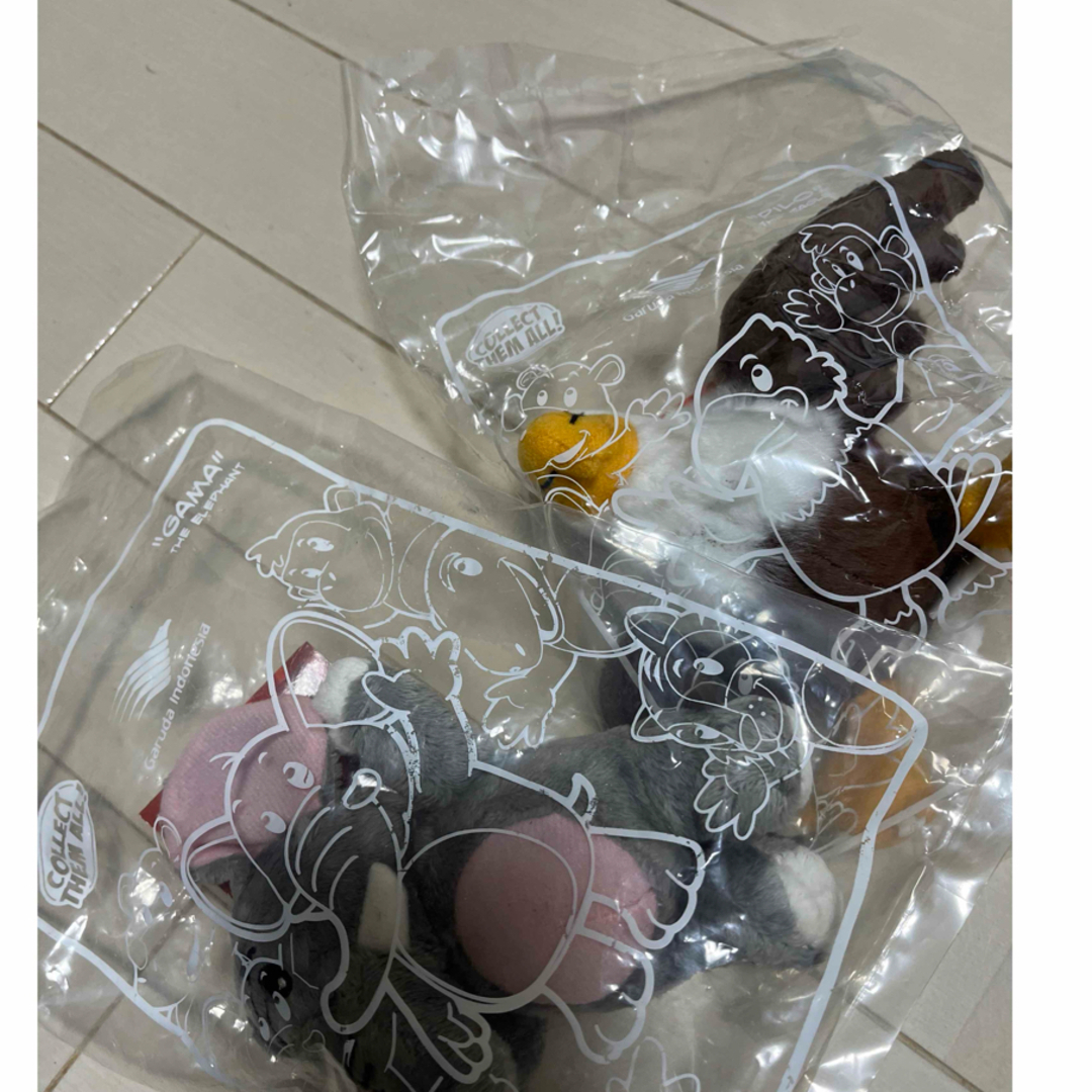 ガルーダインドネシア航空✈️  子供用ノベルティ（ぬいぐるみ） エンタメ/ホビーのおもちゃ/ぬいぐるみ(ぬいぐるみ)の商品写真