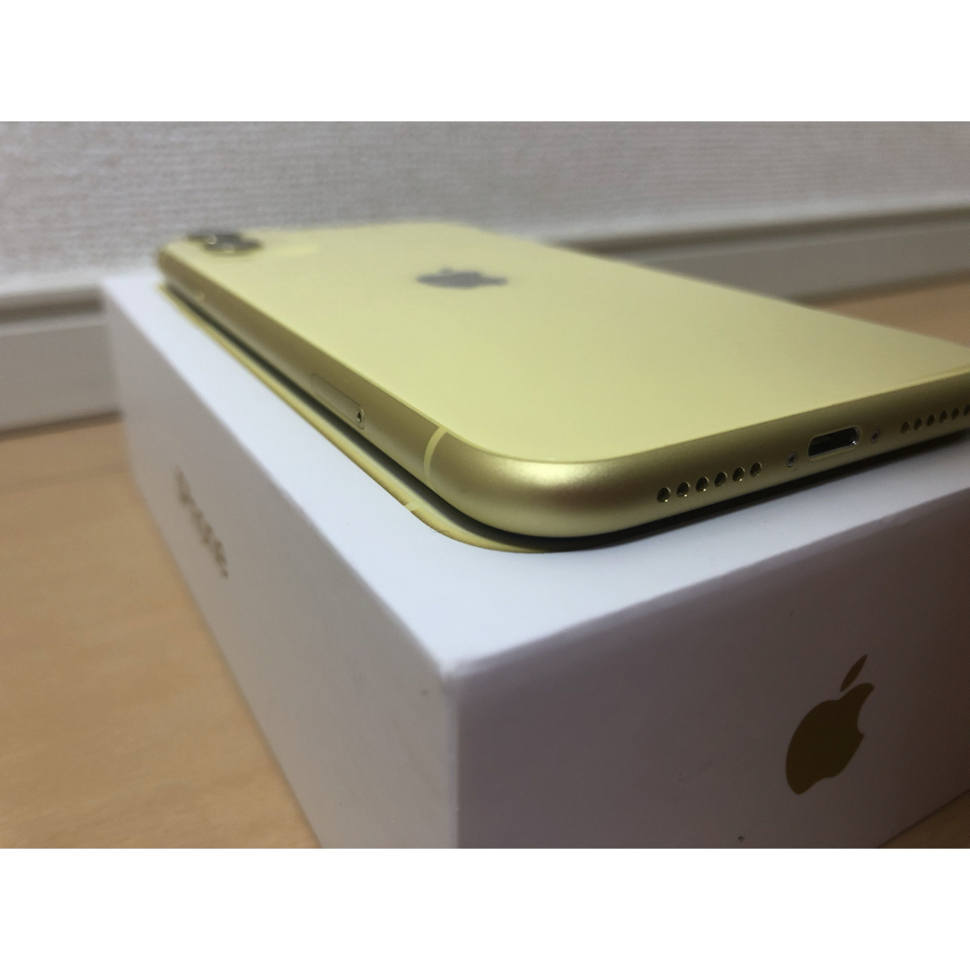 Apple(アップル)の(美品)　iPhone11 128GB イエロー　SIMフリー スマホ/家電/カメラのスマートフォン/携帯電話(スマートフォン本体)の商品写真