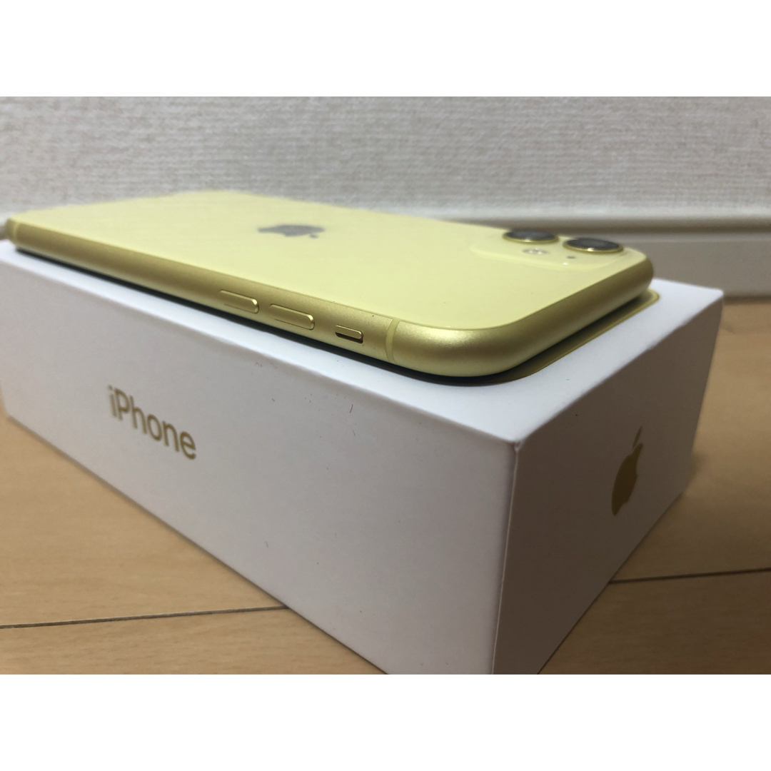 Apple(アップル)の(美品)　iPhone11 128GB イエロー　SIMフリー スマホ/家電/カメラのスマートフォン/携帯電話(スマートフォン本体)の商品写真