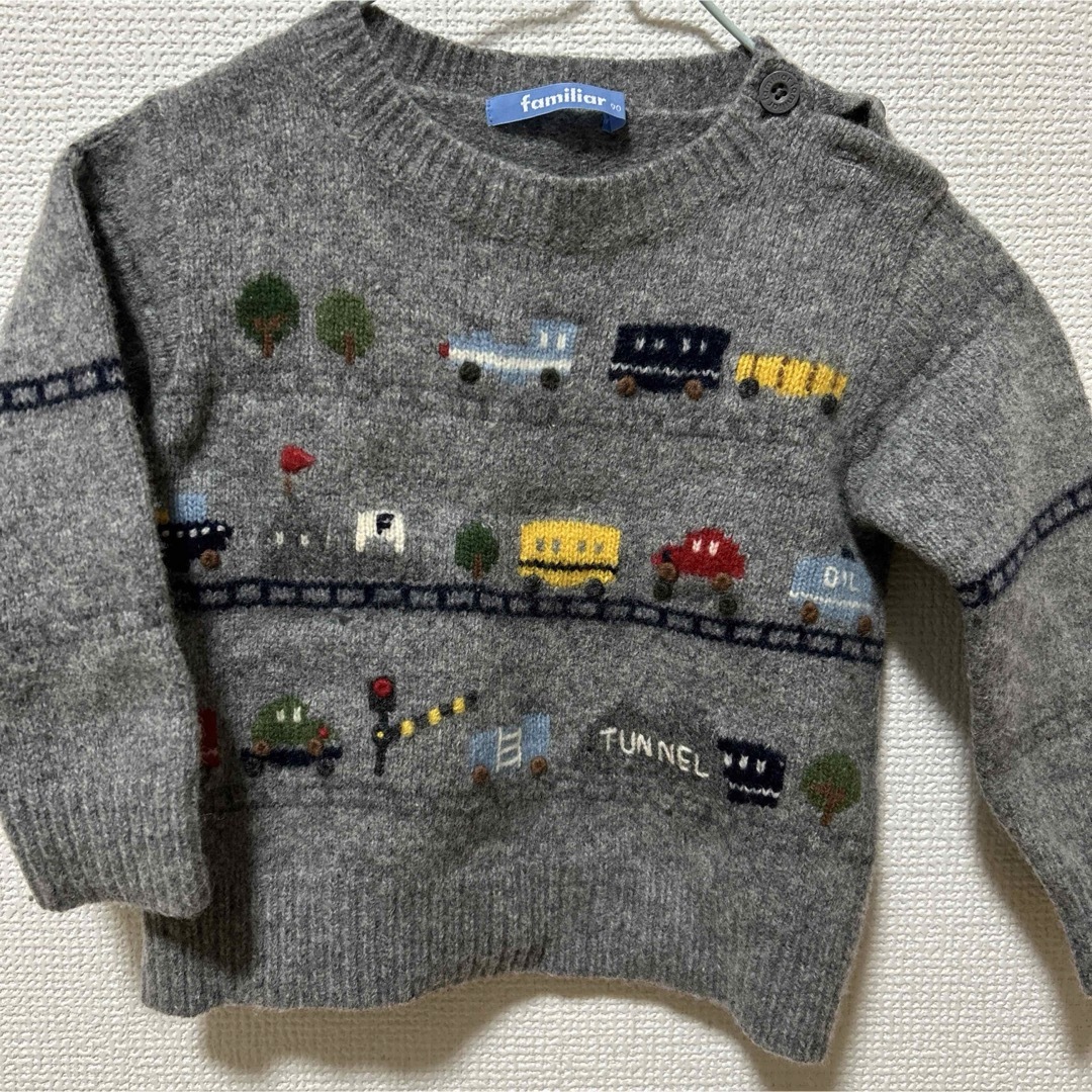 familiar(ファミリア)のファミリア　familiar ニットセーター　長袖　ウール90サイズ　グレー キッズ/ベビー/マタニティのキッズ服男の子用(90cm~)(ニット)の商品写真