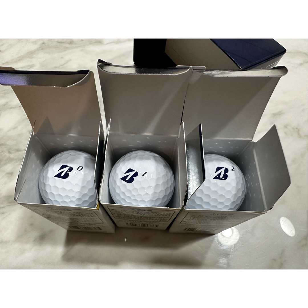 BRIDGESTONE(ブリヂストン)の【新品/未使用】BRIDGESTONE GOLF TOUR B JGR スポーツ/アウトドアのゴルフ(その他)の商品写真