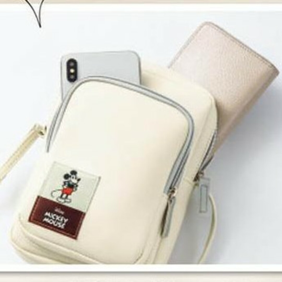 ミッキーマウス(ミッキーマウス)のミッキーマウス スマホも長財布も入るミニショルダーバッグ InRed付録 レディースのバッグ(ショルダーバッグ)の商品写真
