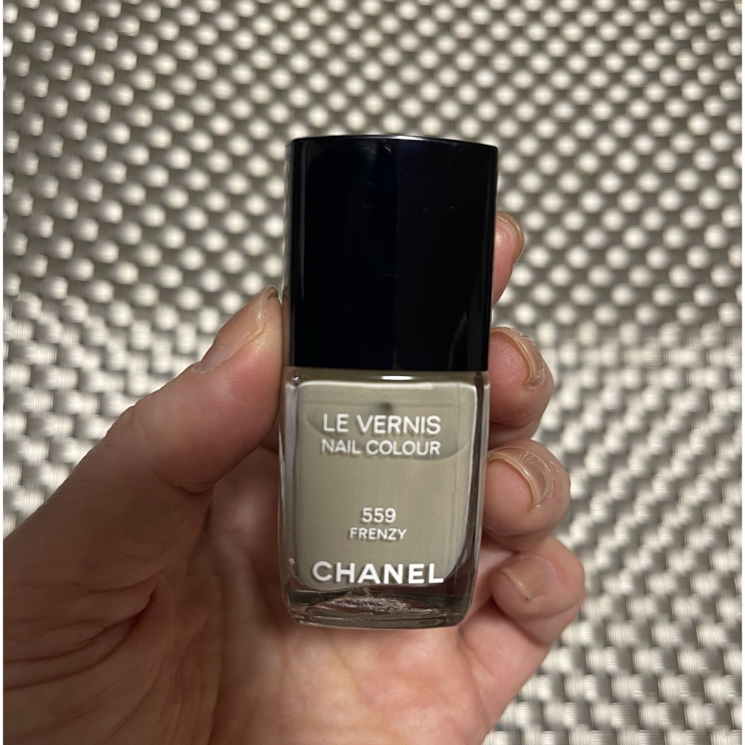 CHANEL(シャネル)の◎[新品未使用]CHANELシャネルヴェルニネイル559FRENZY コスメ/美容のネイル(マニキュア)の商品写真