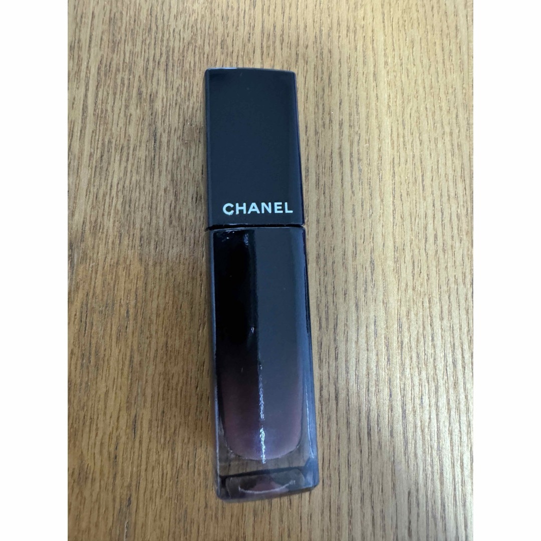 CHANEL(シャネル)のシャネル　ルージュ　アリュール　ラック63 アルティメット コスメ/美容のベースメイク/化粧品(リップグロス)の商品写真