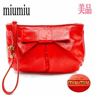 ミュウミュウ(miumiu)のmiu miu ミュウミュウ マルチケース ポーチ レザー リボン レッド系(ポーチ)