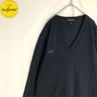 【ニット　セーター　刺繍　ワンポイント　Ｖネック　シンプル　ネイビー　古着】(ニット/セーター)