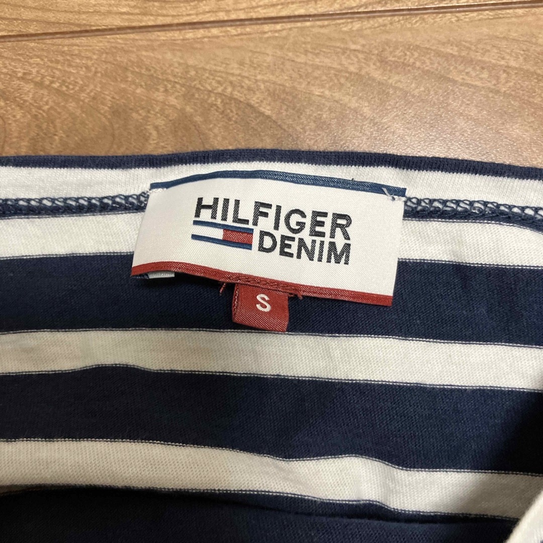 TOMMY HILFIGER(トミーヒルフィガー)のトミーヒルフィガーテイシヤツ レディースのトップス(Tシャツ(半袖/袖なし))の商品写真