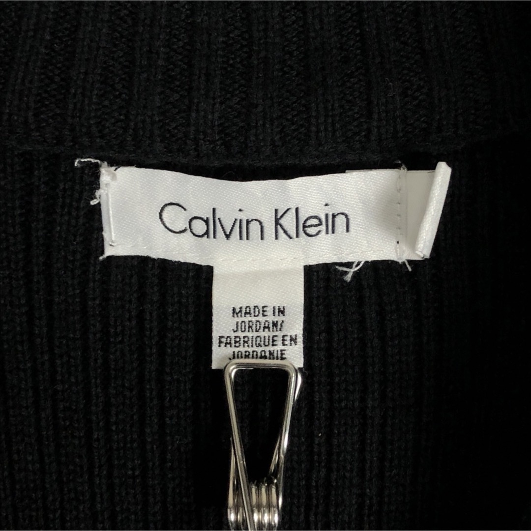 Calvin Klein(カルバンクライン)の【ハーフジップニット　カルバンクライン　　ストライプ　黒　古着】 メンズのトップス(ニット/セーター)の商品写真